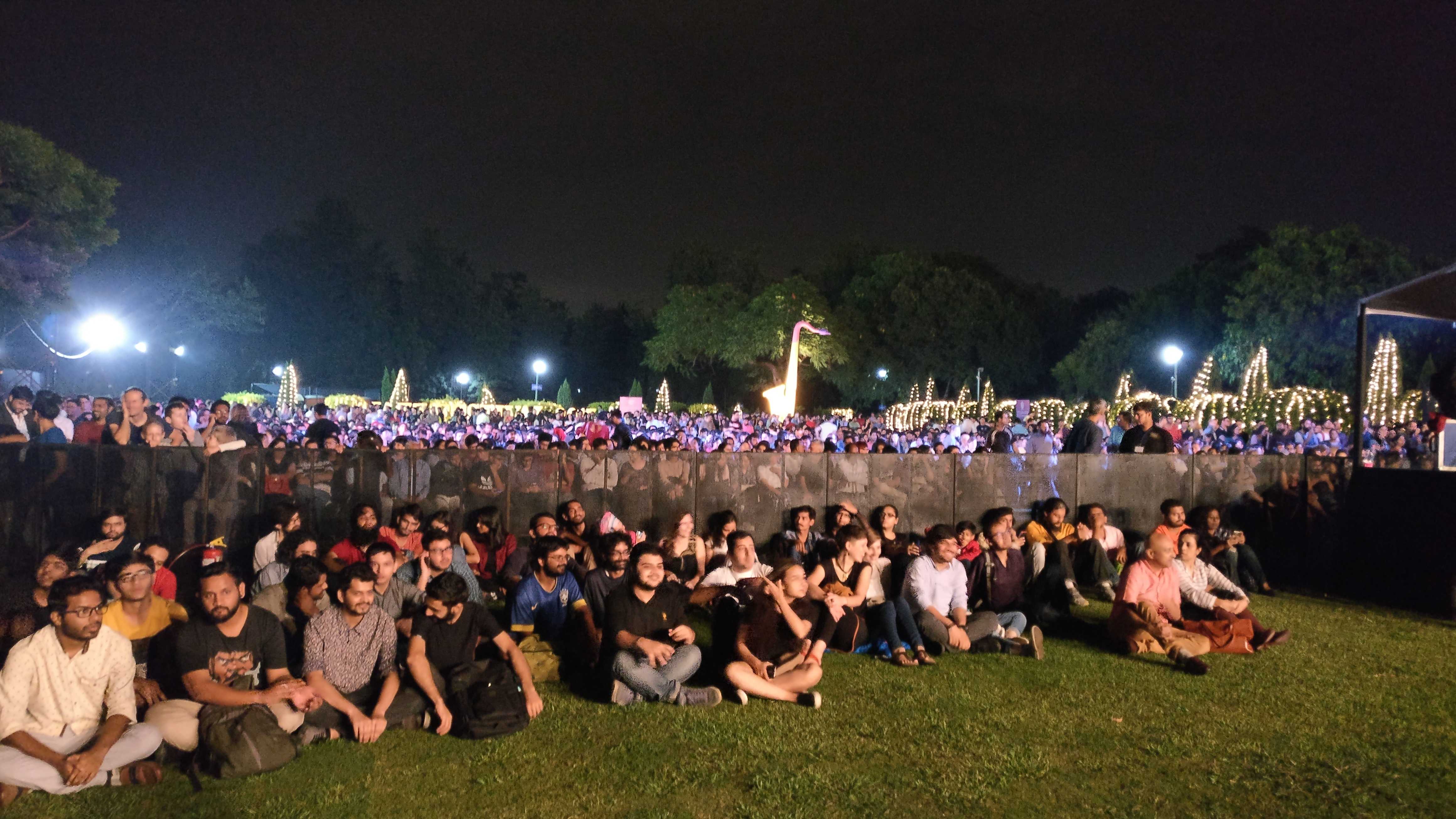Crowded Nehru Park-fnbworld